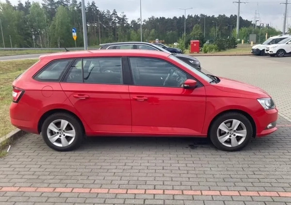 Skoda Fabia cena 25000 przebieg: 177000, rok produkcji 2016 z Świnoujście małe 79